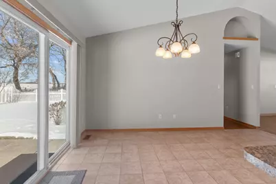 36 W Sedgemeadow St, Elkhorn, WI 53121 - Photo 9