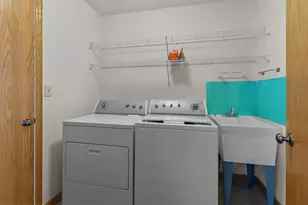 36 W Sedgemeadow St, Elkhorn, WI 53121 - Photo 27