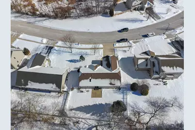 36 W Sedgemeadow St, Elkhorn, WI 53121 - Photo 33