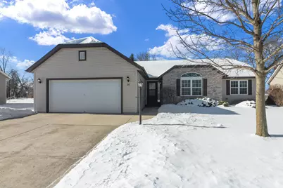 36 W Sedgemeadow St, Elkhorn, WI 53121 - Photo 1