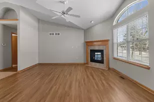 36 W Sedgemeadow St, Elkhorn, WI 53121 - Photo 11