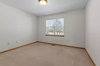 36 W Sedgemeadow St, Elkhorn, WI 53121 - Photo 17