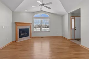 36 W Sedgemeadow St, Elkhorn, WI 53121 - Photo 7