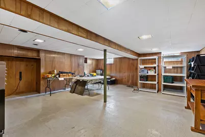 8828 N Navajo Rd, Bayside, WI 53217 - Photo 33