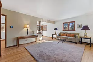 8828 N Navajo Rd, Bayside, WI 53217 - Photo 13