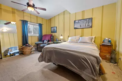 6151 S Miller Ln, New Berlin, WI 53146 - Photo 15