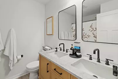 312  Big Bend Way, Hartford, WI 53027 - Photo 21