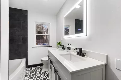 W156N8813  Pilgrim Rd, Menomonee Falls, WI 53051 - Photo 13