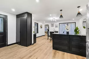 W156N8813 Pilgrim Rd, Menomonee Falls, WI 53051 - Photo 7