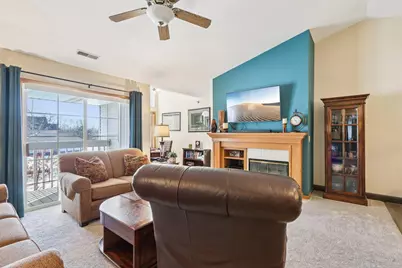 9213 S Aspen Dr #4, Oak Creek, WI 53154 - Photo 13