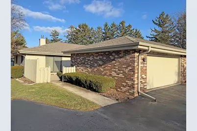 11025 N Balsam Tree Ct #47, Mequon, WI 53092 - Photo 1