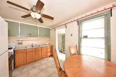 4720 W Montrose Ave, Milwaukee, WI 53219 - Photo 7