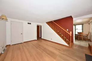 4720 W Montrose Ave, Milwaukee, WI 53219 - Photo 5