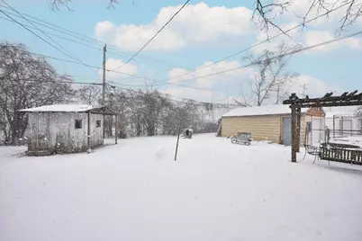 4720 W Montrose Ave, Milwaukee, WI 53219 - Photo 23