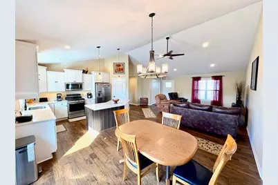 8425  Westminster Dr, Sturtevant, WI 53177 - Photo 7