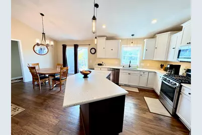 8425  Westminster Dr, Sturtevant, WI 53177 - Photo 9