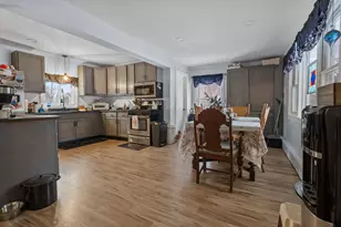 6151 S Miller Ln, New Berlin, WI 53146 - Photo 11