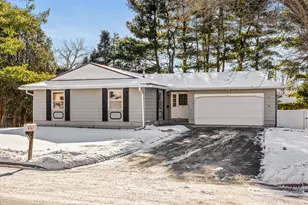 1211 W Circle Dr, Sparta, WI 54656 - Photo 1