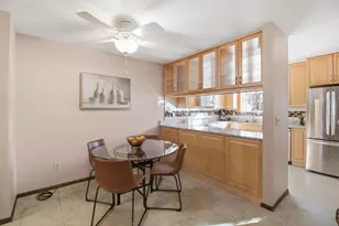 16370 W Coachlight Dr, New Berlin, WI 53151 - Photo 9