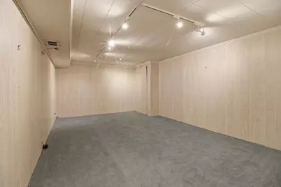 16370 W Coachlight Dr, New Berlin, WI 53151 - Photo 23