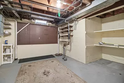 16370 W Coachlight Dr, New Berlin, WI 53151 - Photo 25