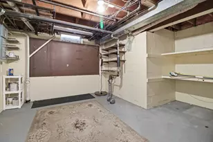 16370 W Coachlight Dr, New Berlin, WI 53151 - Photo 25