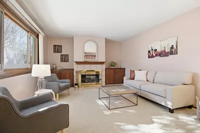 16370 W Coachlight Dr, New Berlin, WI 53151 - Photo 3