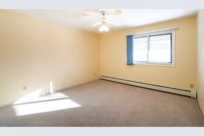 8530 W Waterford Ave #5, Greenfield, WI 53228 - Photo 13