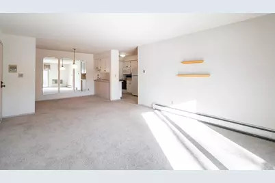 8530 W Waterford Ave #5, Greenfield, WI 53228 - Photo 5