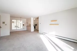 8530 W Waterford Ave, Greenfield, WI 53228 - Photo 5