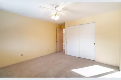 8530 W Waterford Ave #5, Greenfield, WI 53228 - Photo 15