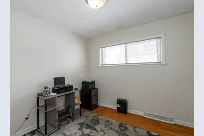 4701 W Brentwood Ave, Milwaukee, WI 53223 - Photo 17