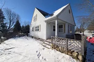809 Fredonia Ave, Fredonia, WI 53021 - Photo 3