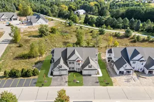 1822 Horseshoe Ln, Slinger, WI 53086 - Photo 9