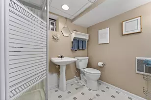 2811 Erie St, Racine, WI 53402 - Photo 17