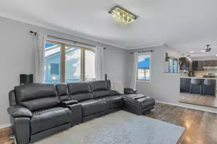 1822 Newberry Ln, Racine, WI 53402 - Photo 11