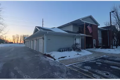 210 E Remer Rd #203, Elkhorn, WI 53121 - Photo 15