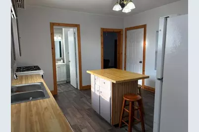 825  Smith St, Stevens Point, WI 54481 - Photo 5