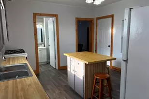 825 Smith St, Stevens Point, WI 54481 - Photo 5