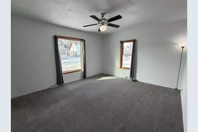 825  Smith St, Stevens Point, WI 54481 - Photo 9