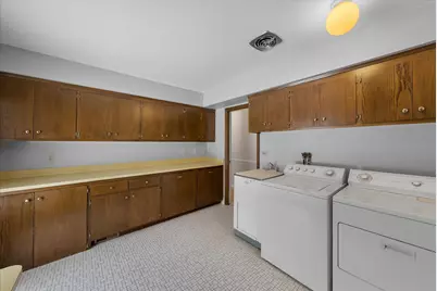 8704 W Bonniwell Rd, Mequon, WI 53097 - Photo 27