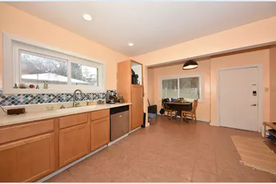 2414 N Weil St, Milwaukee, WI 53212 - Photo 11