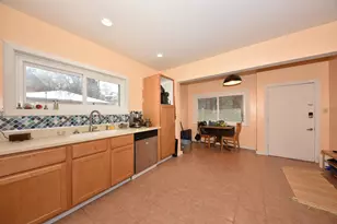 2414 N Weil St, Milwaukee, WI 53212 - Photo 11