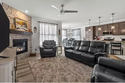 2689  Mapleton Ave, East Troy, WI 53120 - Photo 9