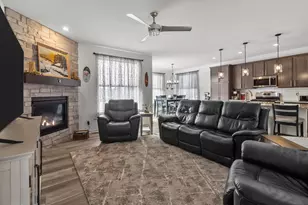 2689 Mapleton Ave, East Troy, WI 53120 - Photo 9