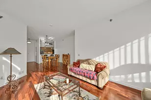 7045 S Riverwood Blvd, Franklin, WI 53132 - Photo 9