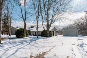 N69W27233 Hickory Chasm Dr, Lisbon, WI 53089 - Photo 7