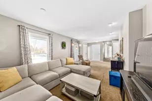 N69W27233 Hickory Chasm Dr, Lisbon, WI 53089 - Photo 15