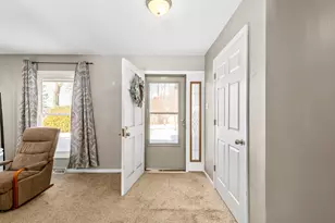 N69W27233 Hickory Chasm Dr, Lisbon, WI 53089 - Photo 11