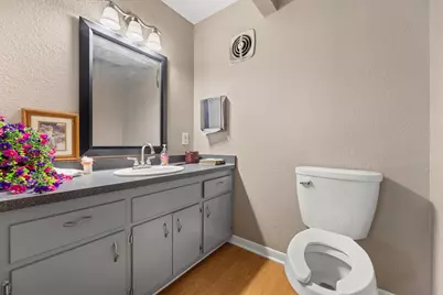 11801 W Janesville Rd, Hales Corners, WI 53130 - Photo 33